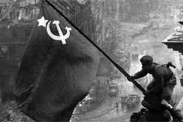 Знамя сфальсифицировано, часы спрятаны, облака придуманы 