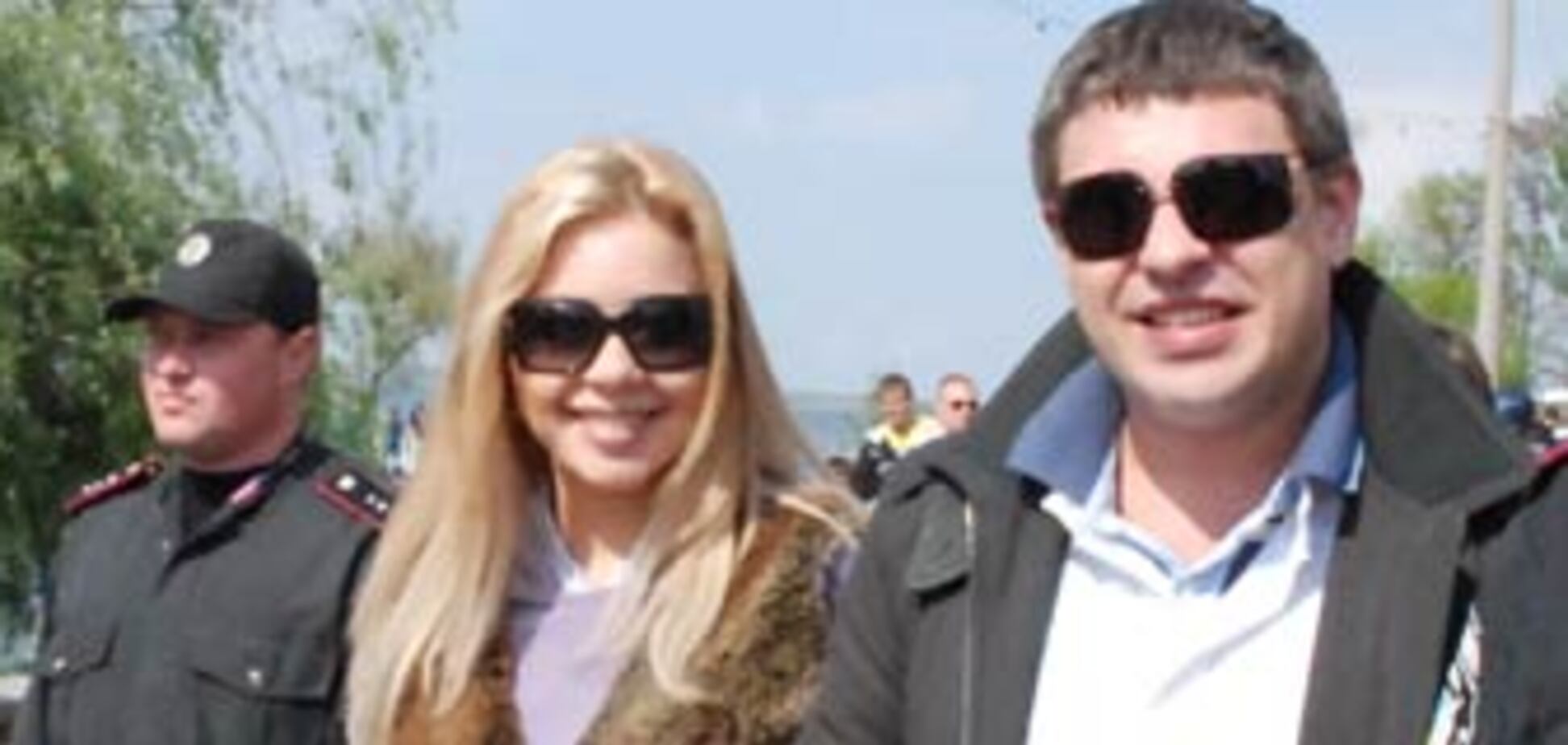 Тина Кароль тайно вышла замуж