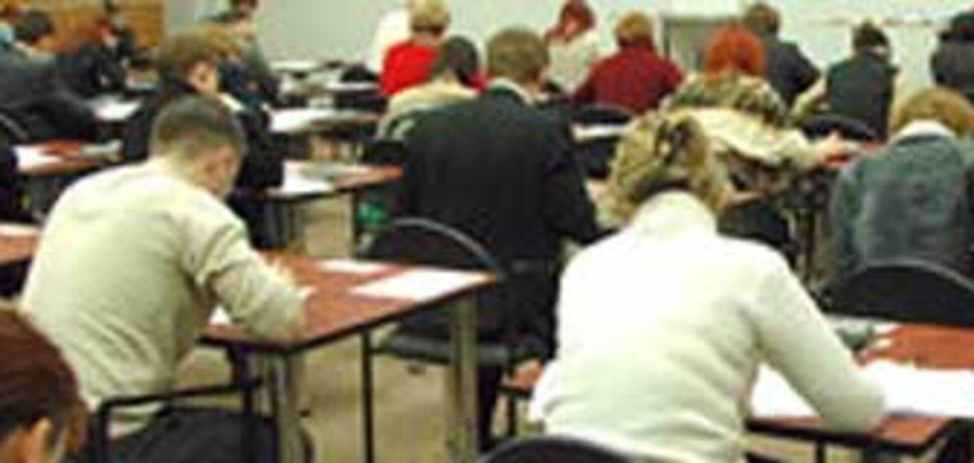 Рекорд тестирования: школьница набрала 599 баллов