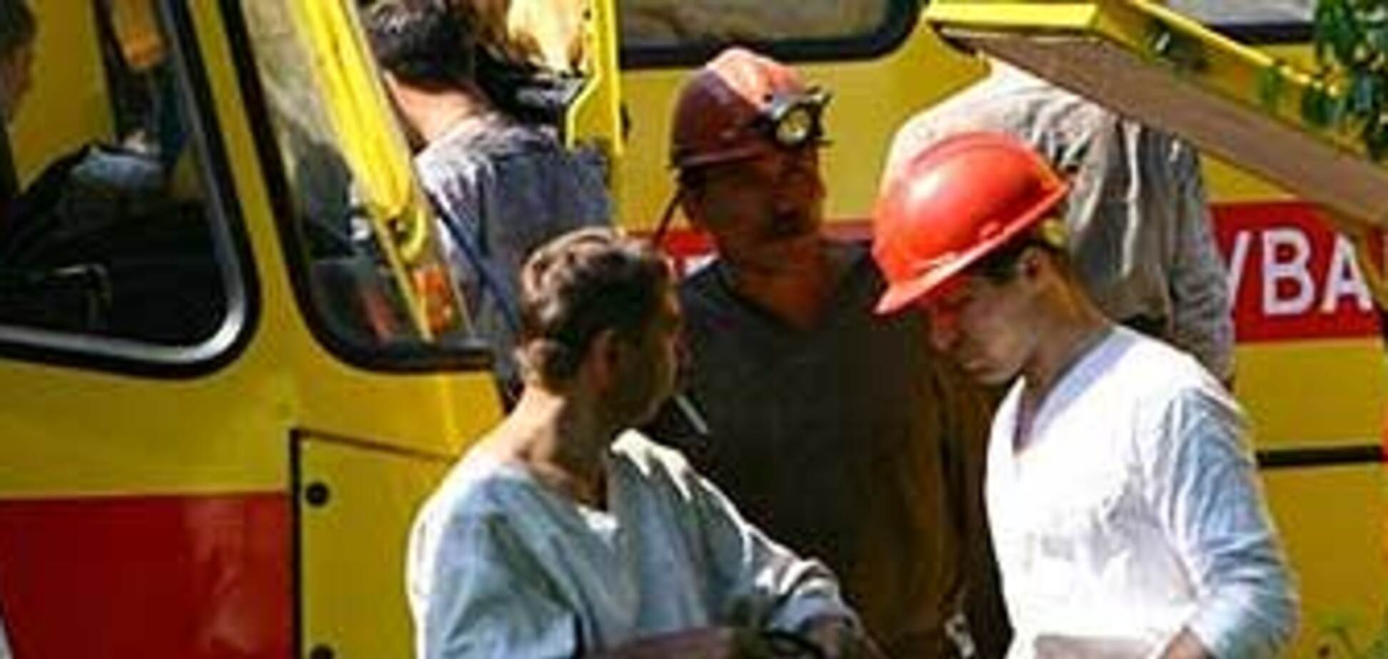 На шахте в Енакиево ищут 12 горняков