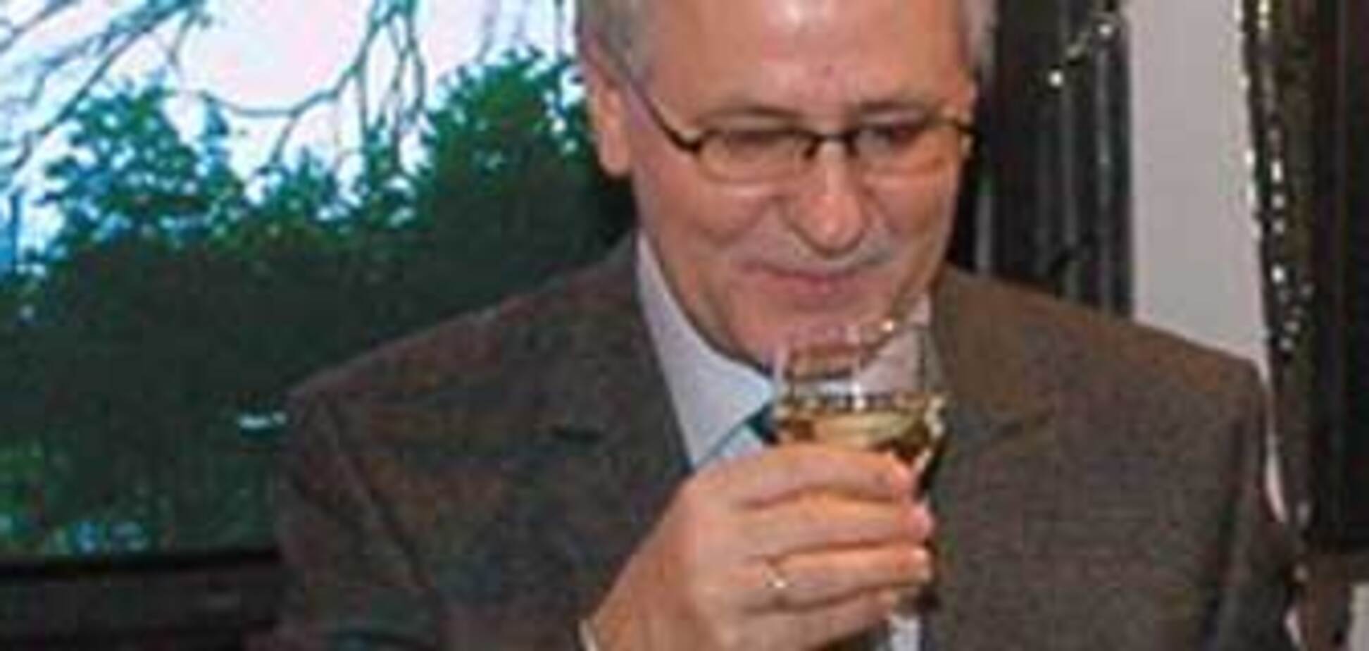 Министр культуры устроил грандиозный фуршет за счет казны