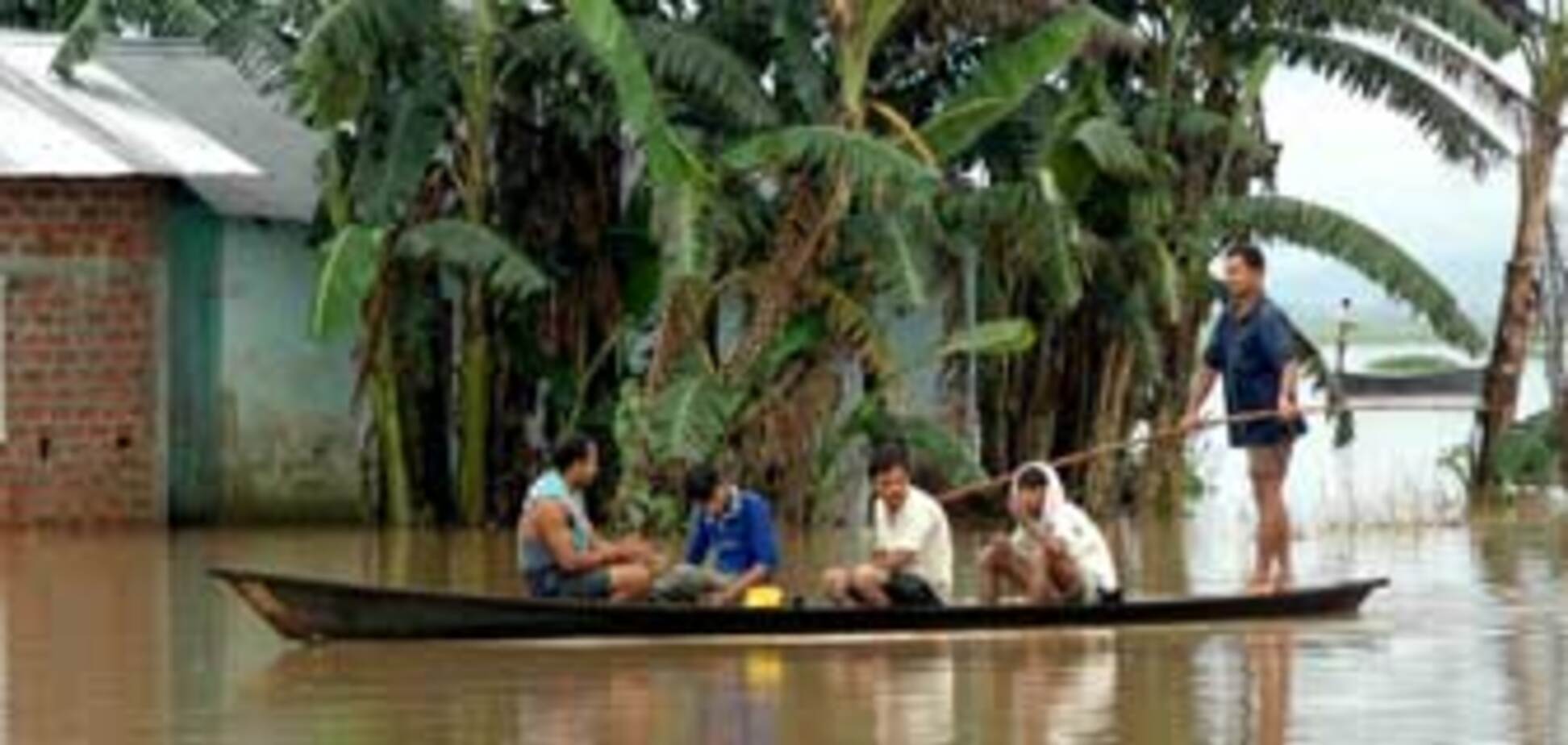 700 тысяч человек пострадали от наводнения в Индии