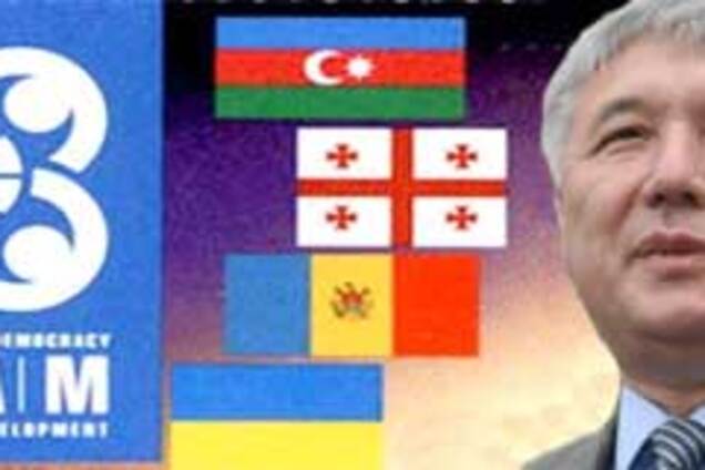 Украинские силовики поехали знакомиться с генералами ГУАМа