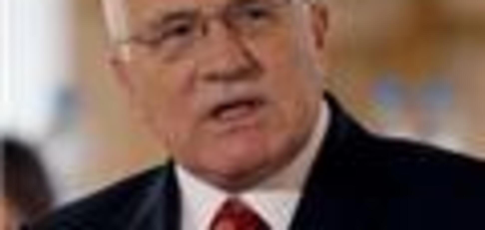 Президенту Чехии сделали операцию