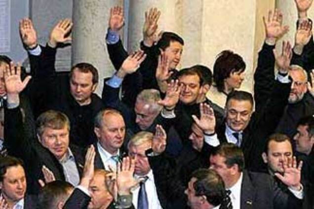«Регионалы» не хотели ухода Тимошенко
