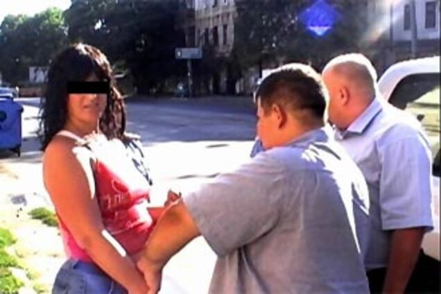 Одесситка продала маленького сына, потому что он ей надоел