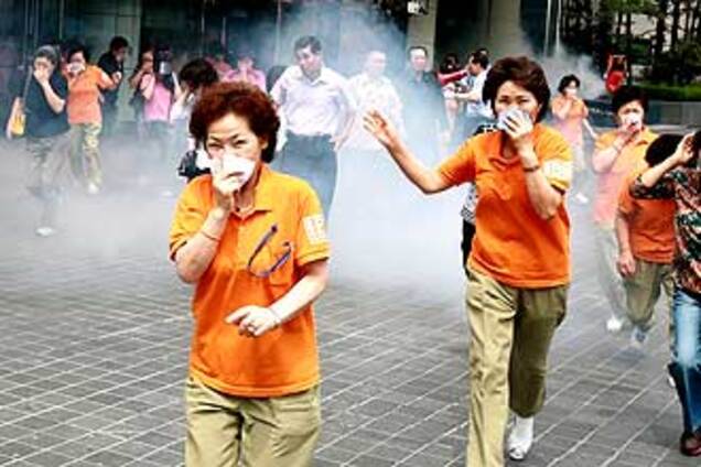 Семь человек погибли при пожаре в общежитии