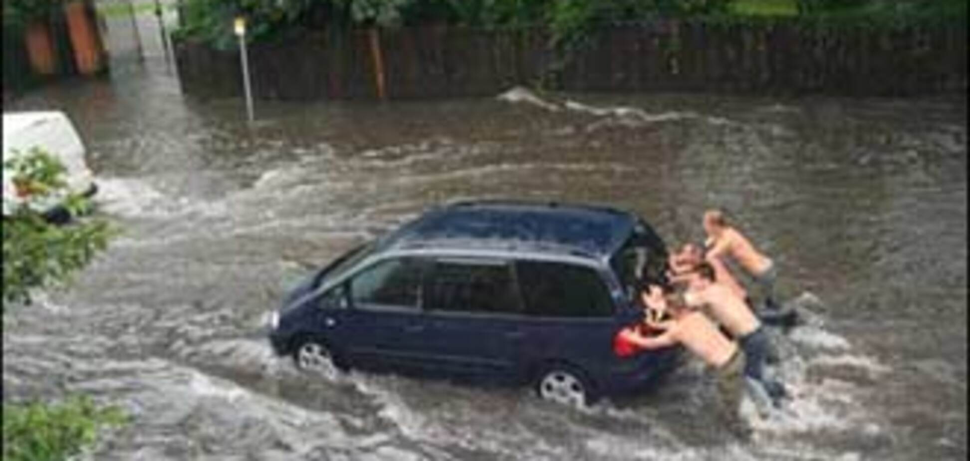 Число жертв стихии в Западной Украине достигло 13