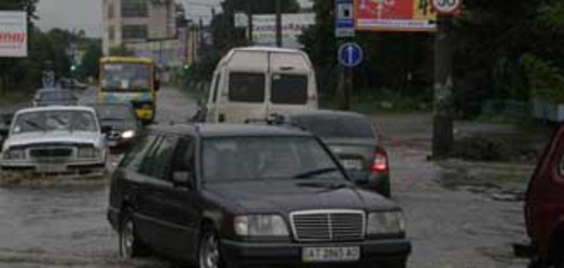 Через повінь закрито дорогу на Одесу