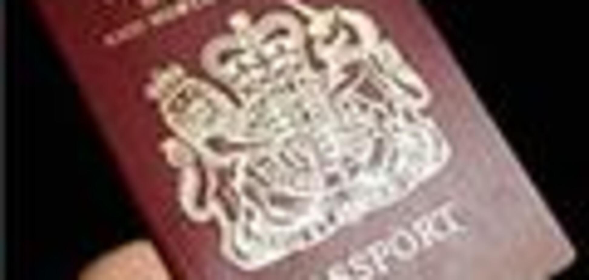 Три тысячи паспортов похищены в Британии