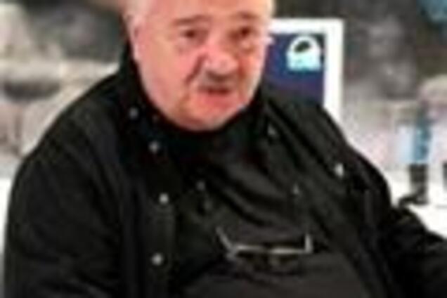 Режиссер Роберт Стуруа считал, что театр мертв