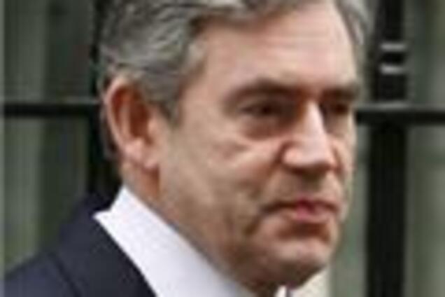 Прем'єра Британії закликають звільнити свого конкурента