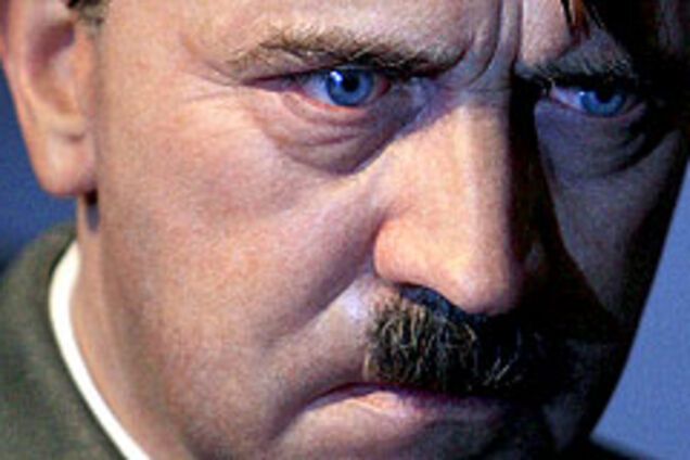 Гитлер будет встречать посетителей музея