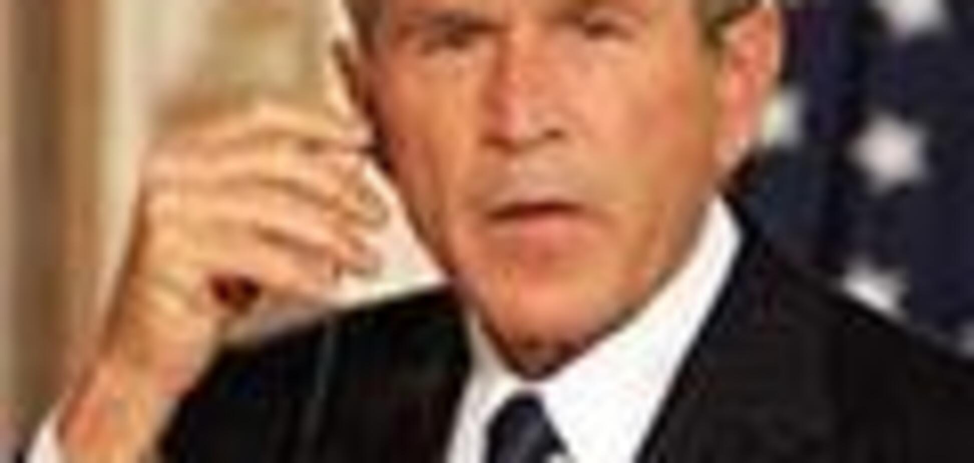 Бушу подарували шкатулку з звалився дуба