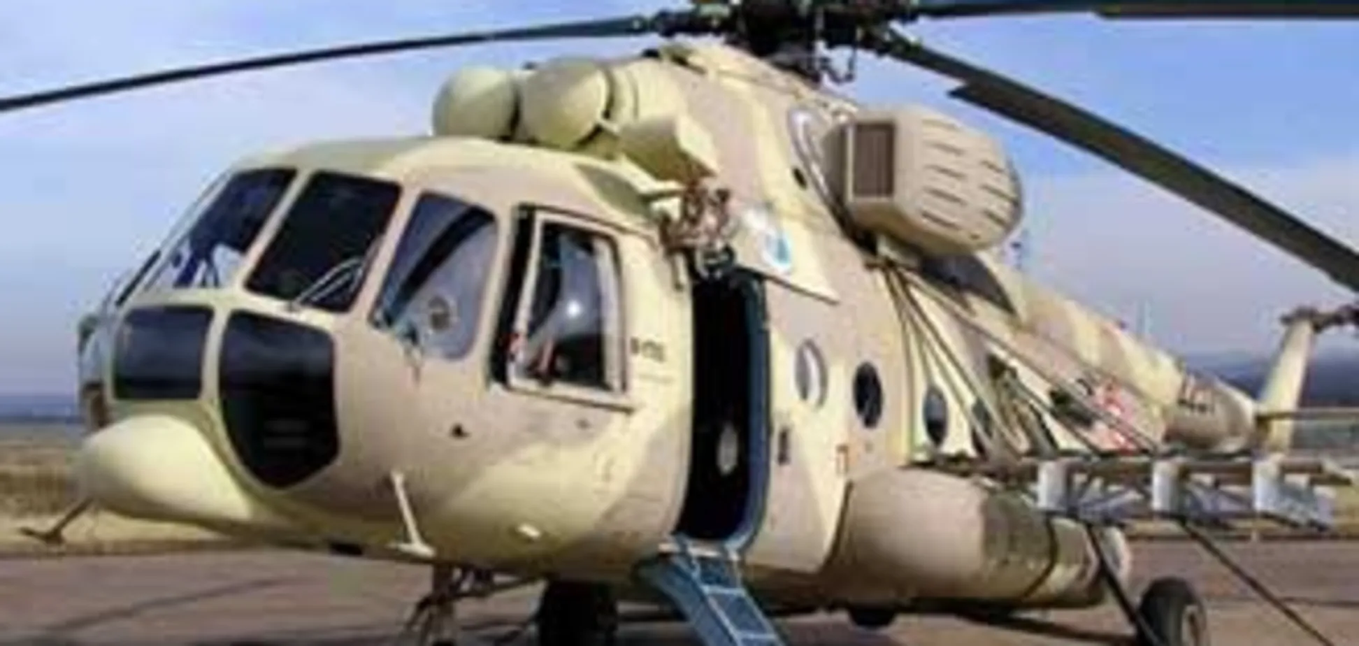 Український Мі-8 потрапив під обстріл