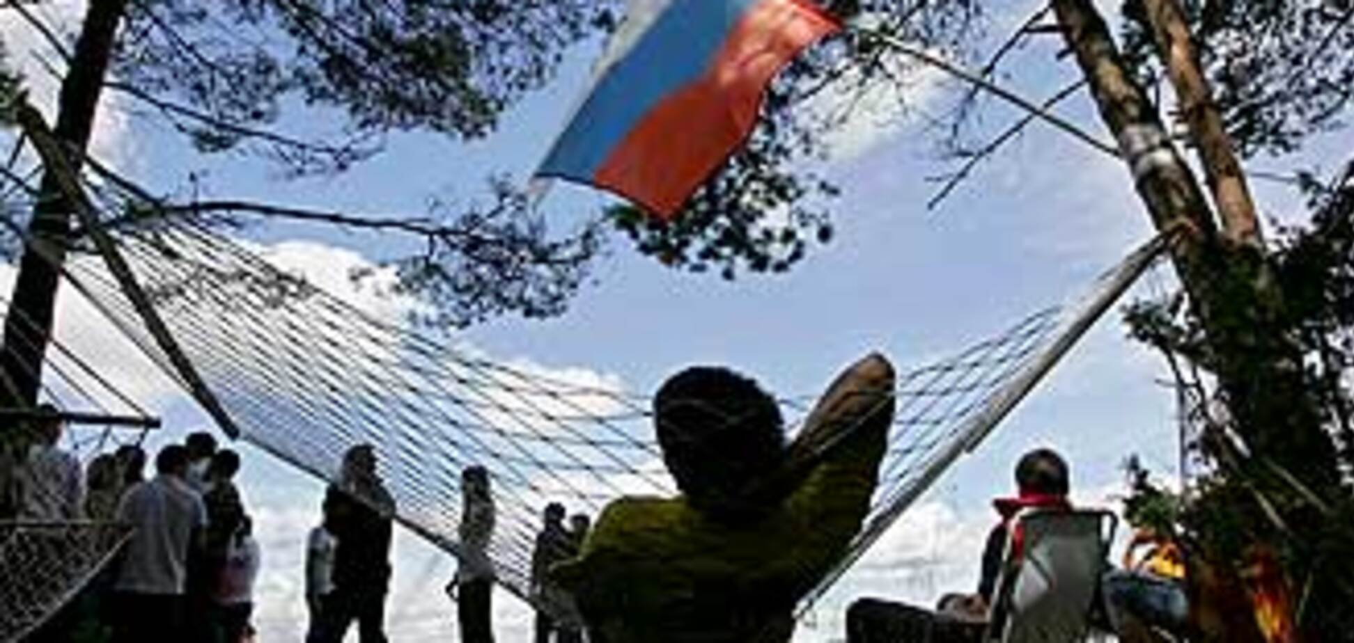 Медведев пообещал сокрушить всех, кто будет убивать россиян