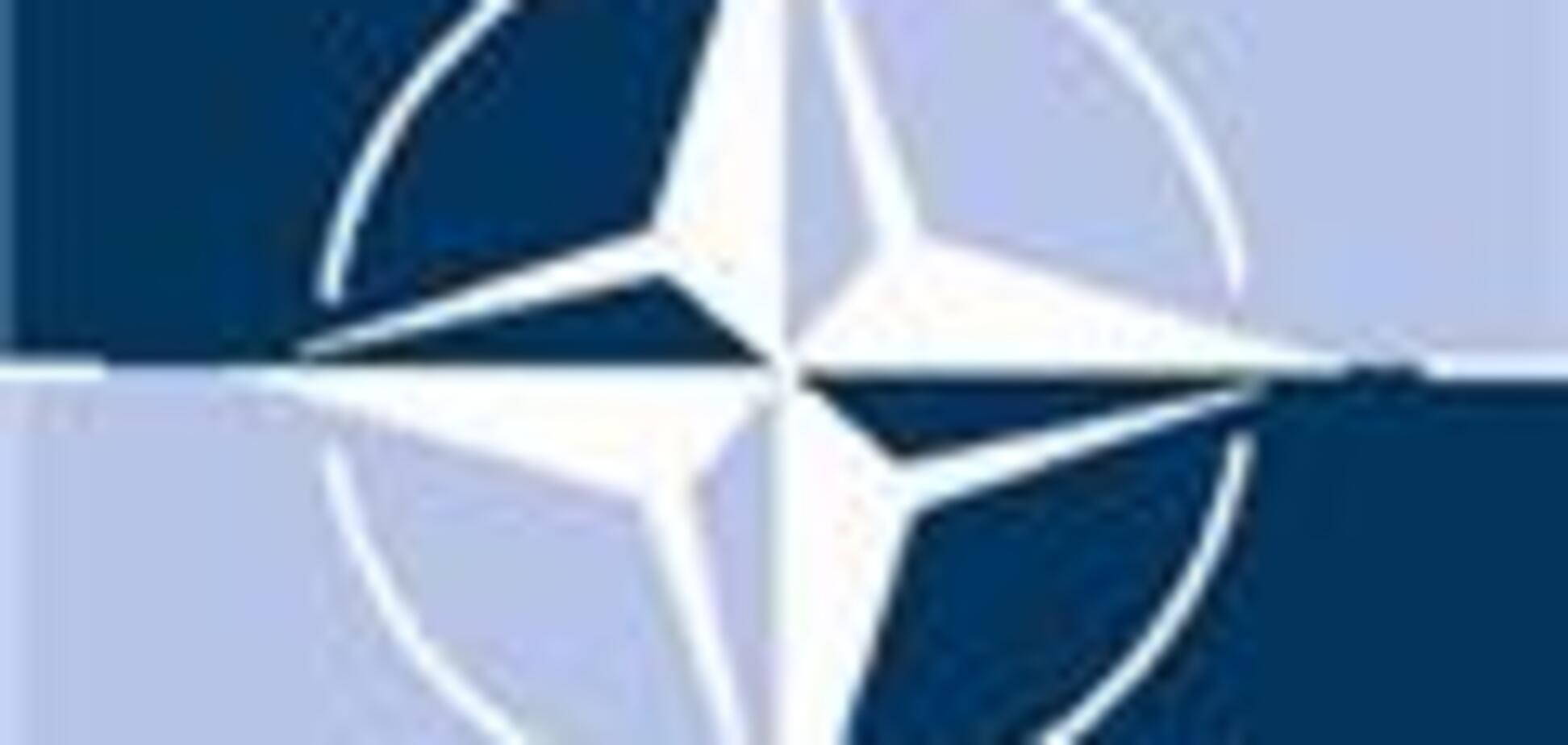 НАТО приостанавливает сотрудничество с Россией