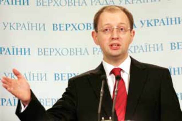 Яценюк едет спасать пострадавших от наводнения 