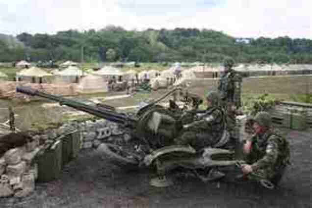 Грузія підтягує війська до кордонів Осетії