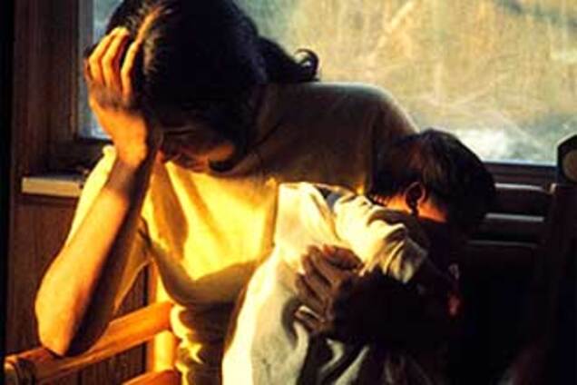 Из-за измены мужа жена отравила ядом себя и ребенка