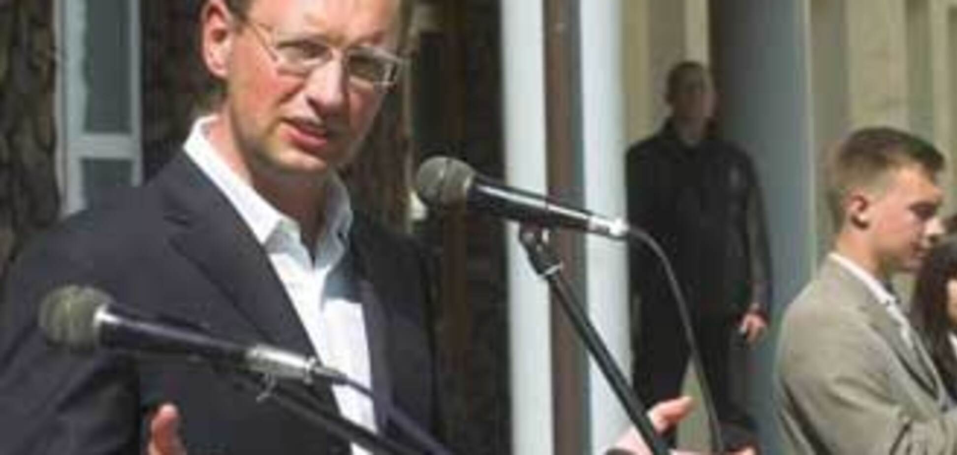 Яценюк приготовился спасать коалицию