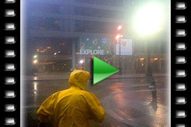 Ураган достиг побережья Америки. ВИДЕО