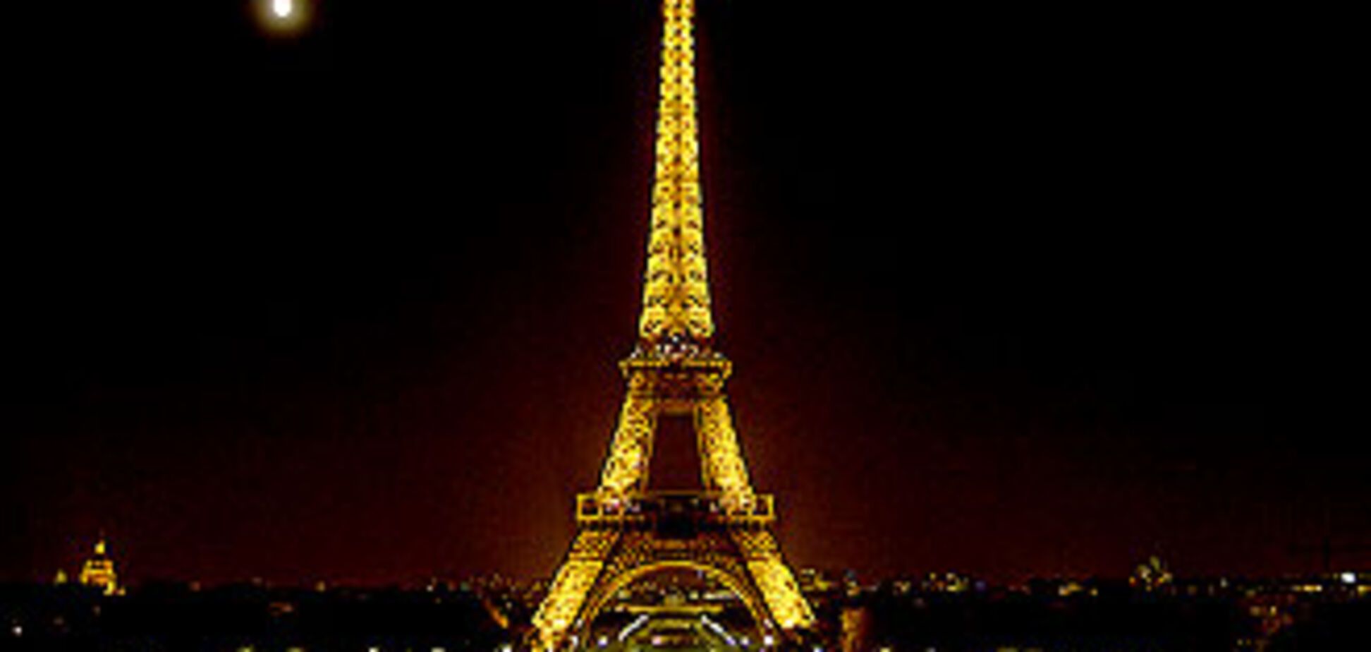Эйфелева башня станет менее освещенной