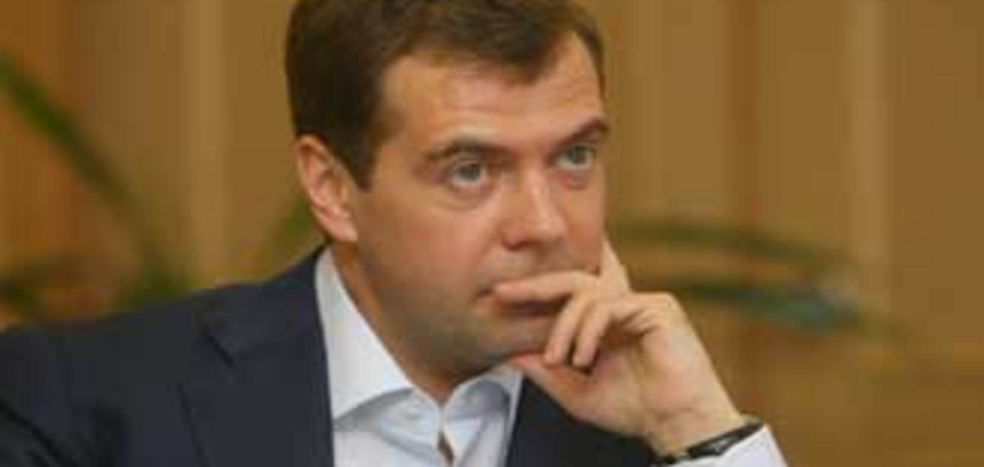 Медведев посоветовал США не умничать, а помогать