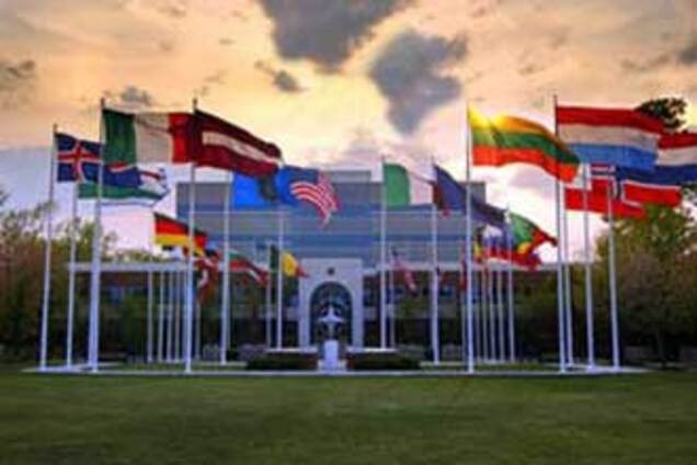 НАТО угрожает России третьей мировой