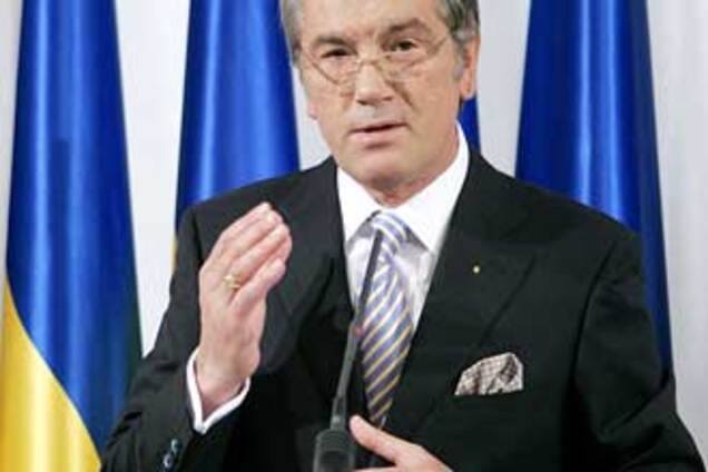 Виктор Ющенко отбывает с рабочим визитом в Нью-Йорк