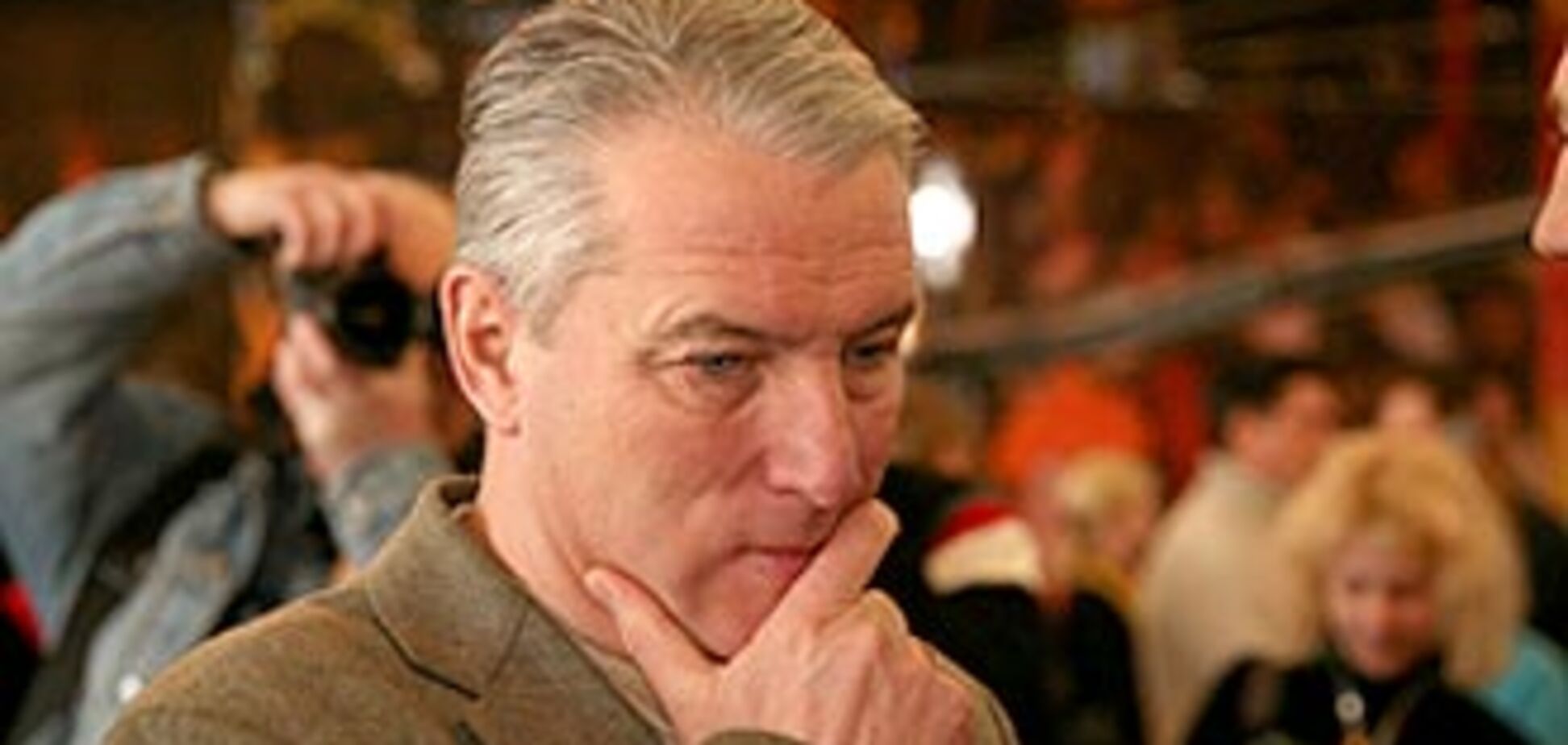 Украинский дом просит убрать иконы брата Ющенко