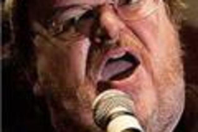 Майкл Мур раздает свой фильм бесплатно