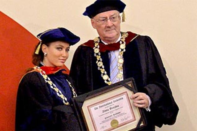 Оксфордские эксперты наградили Бережную и Кивалова