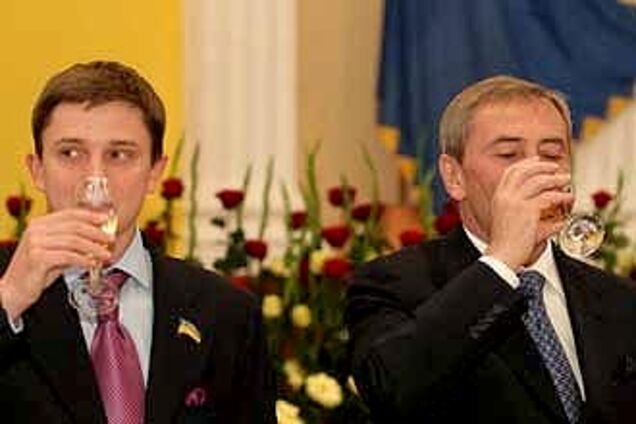 Топ-5 украинских политиков, которые чаще всех пьют на людях