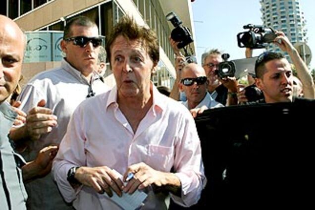 Маккартни  будут охранять лучше Буша