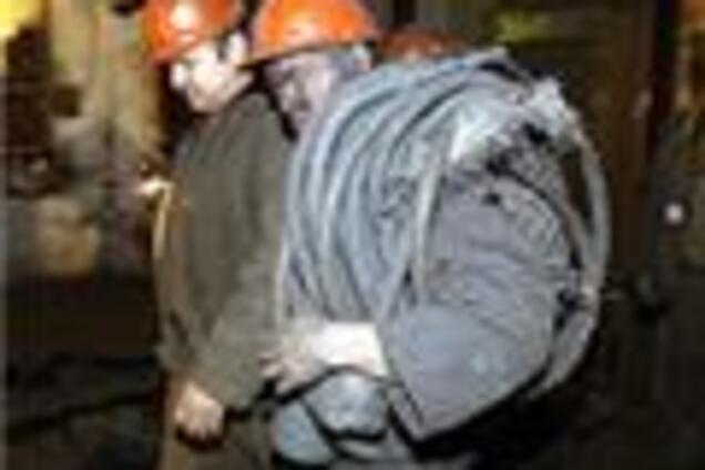 Из луганской шахты эвакуируют 500 горняков