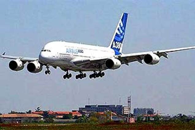 В небе над Харьковом у Боинга отказал двигатель