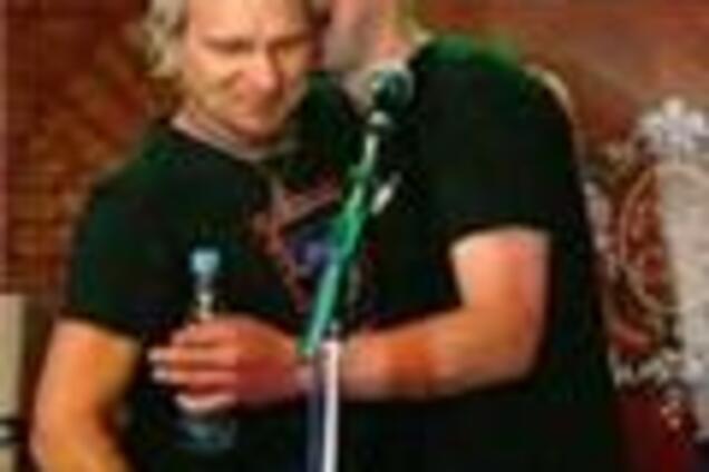 Олег Скрипка мешает птичкам размножаться