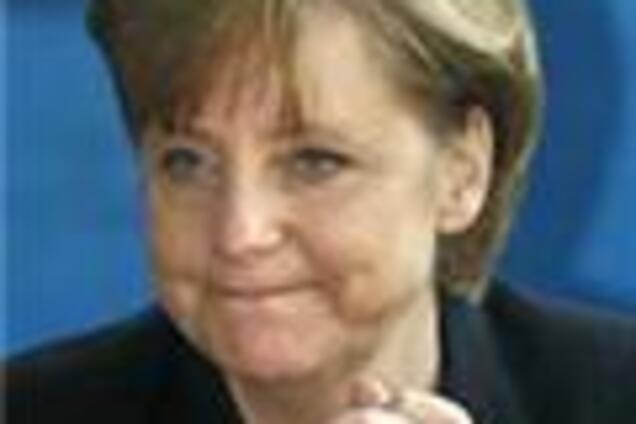Меркель: Росії ще довго не можна буде довіряти 