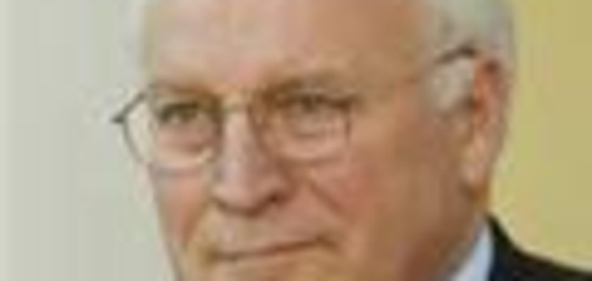 Чейни приедет к Обаме в инвалидном кресле