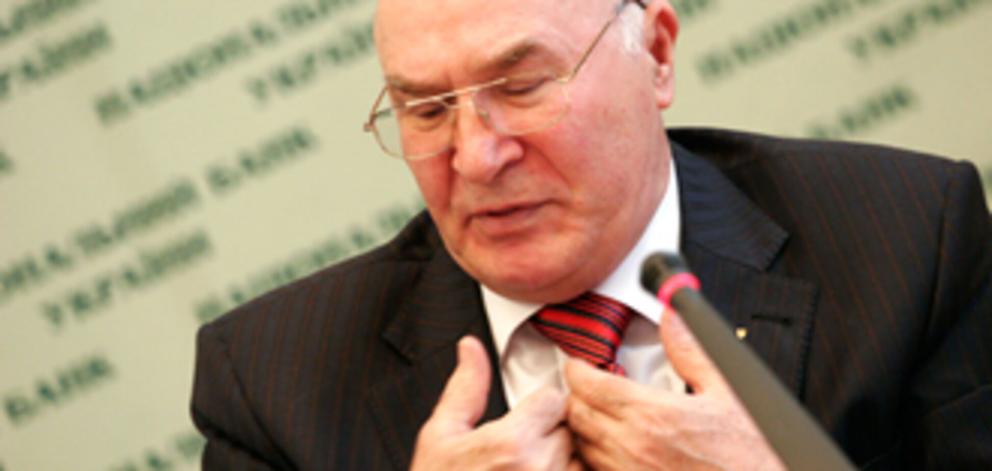 Кабмин взялся за Стельмаха