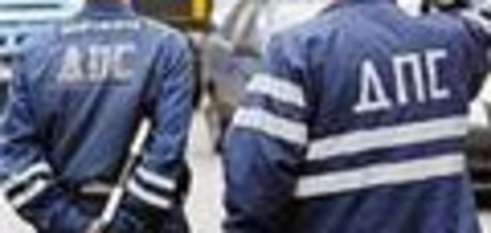 Пьяный водитель протаранил две патрульные машины