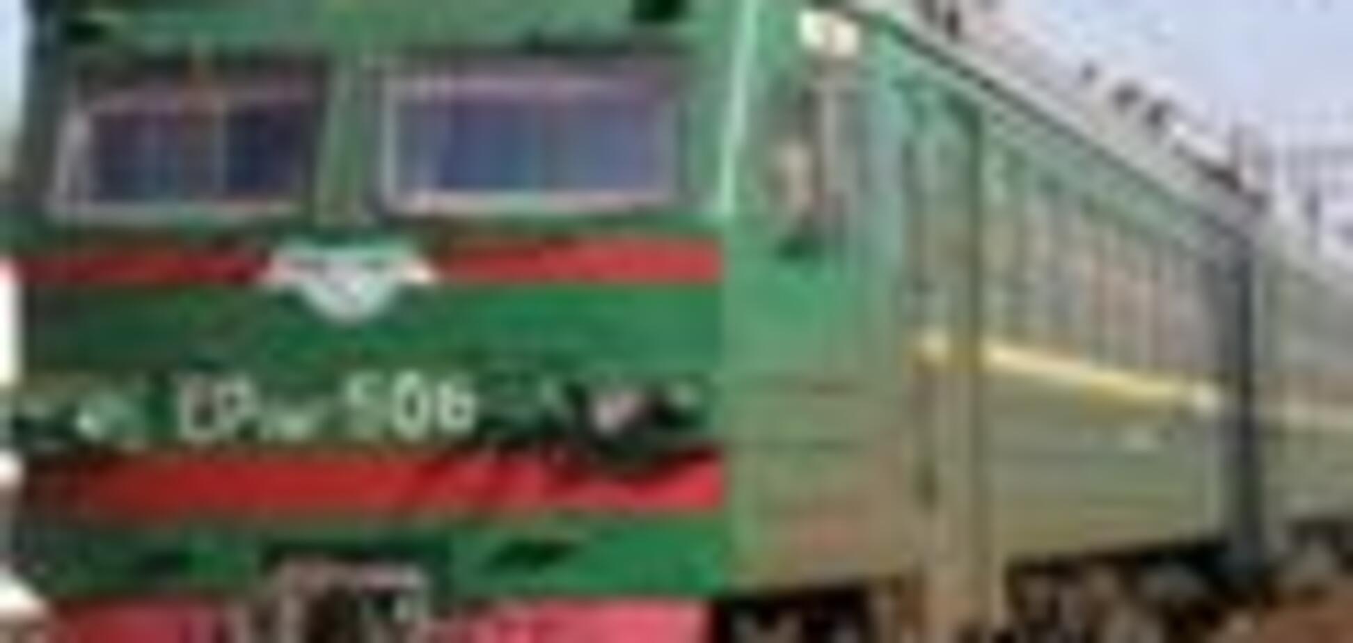 На Харьковщине столкновение автомобиля и электропоезда