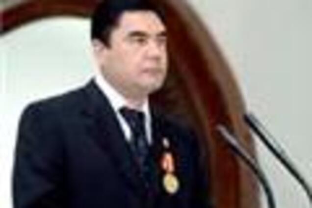 Президент Туркмении недоволен министром связи