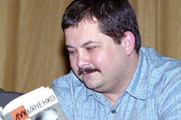 Автор' Нічного дозору' вступив в естонська' Дозор'