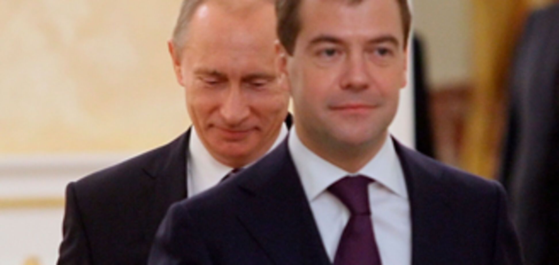 Автолюбители потребовали от Медведева избавиться от Путина