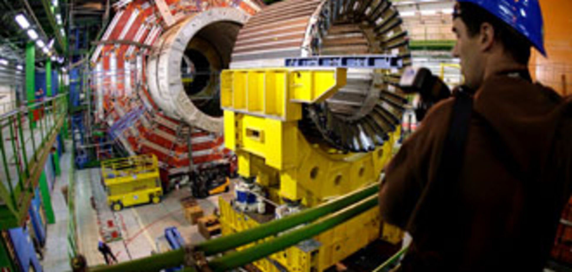 На Великому адронному колайдері планувався теракт