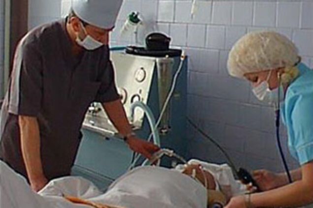 Изрезанная маньяком донецкая девочка - в коме