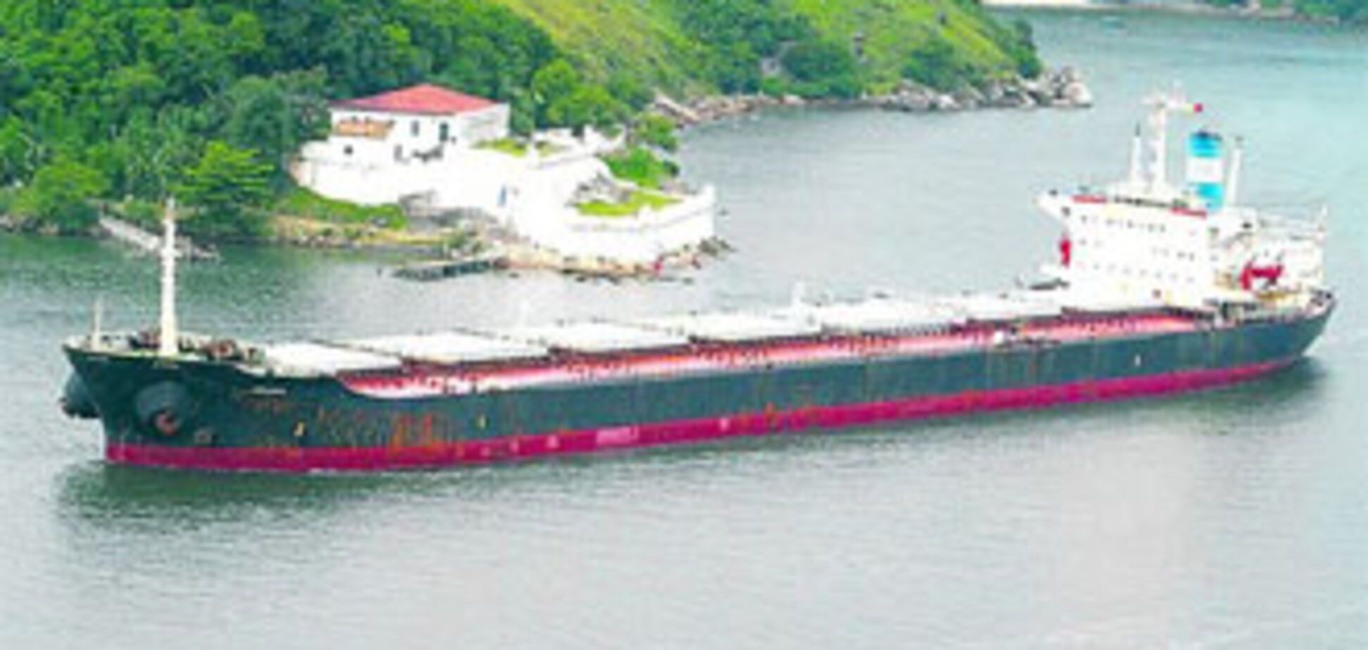 Пираты, захватившие 'Ариану', говорят по-русски