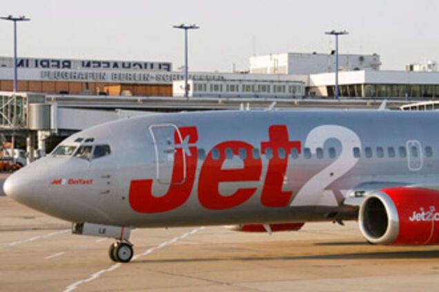 В Англии разобрали самолет из-за потерявшегося телефона